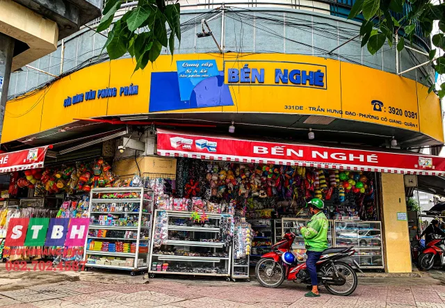 Bảng hiệu văn phòng phẩm tạo điểm nhấn mặt tiền