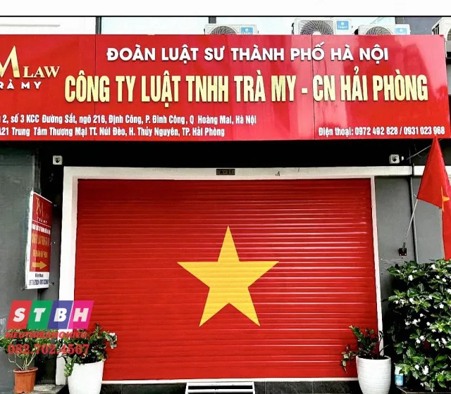 Bảng hiệu văn phòng luật sư mặt inox mạ vàng gương