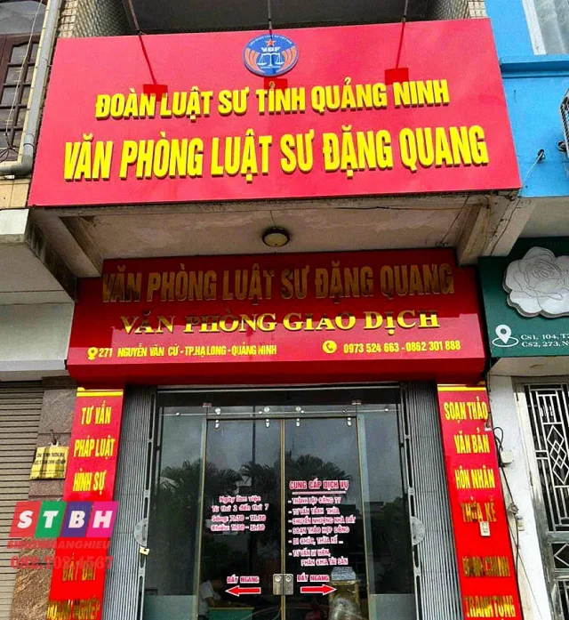 Bảng hiệu văn phòng luật sư đẹp, thể hiện uy tín và tính pháp lý rõ ràng