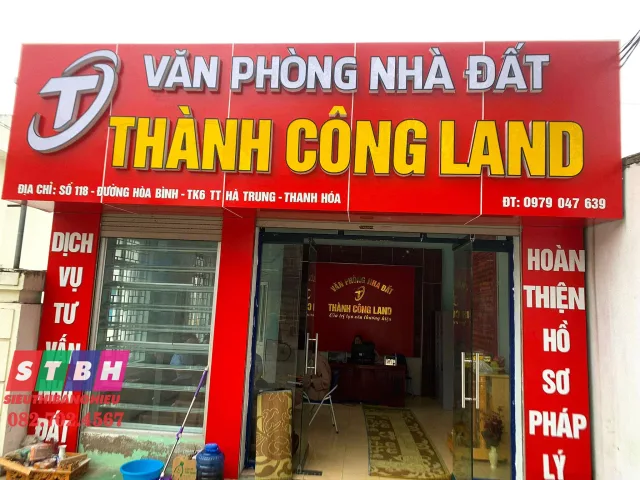 Bảng hiệu văn phòng môi giới bất động sản tại TP.HCM
