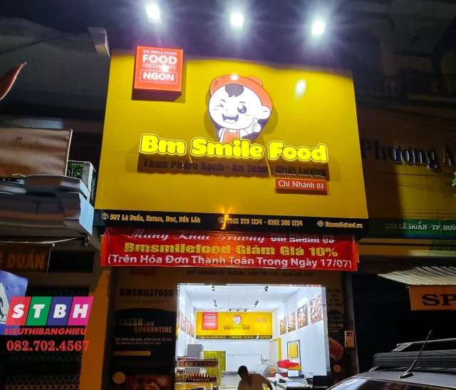 Bảng hiệu cửa hàng thực phẩm Chữ nỗi mica có led