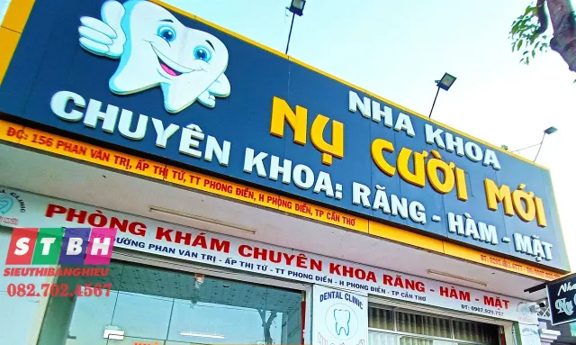 Bảng hiệu nha khoa sang trọng thiết kế hiện đại dễ nhận diện