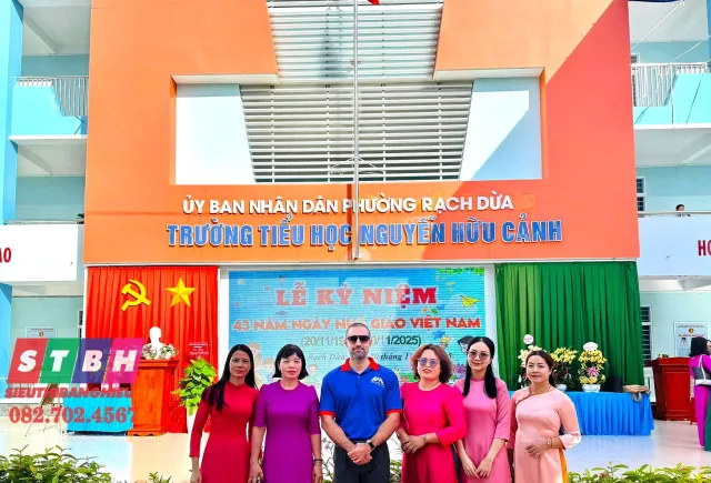 Mẫu bảng hiệu cổng trường tiểu học nổi bật giúp định vị trường dễ dàng