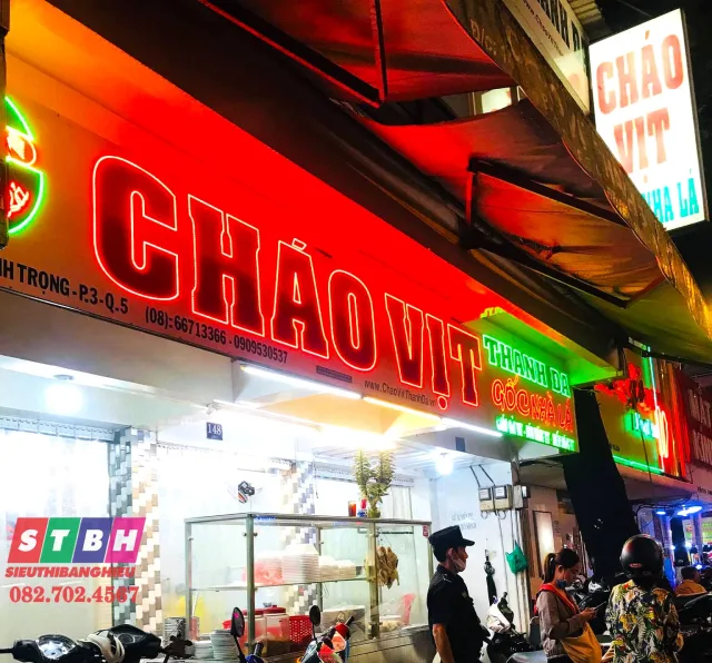 Bảng hiệu cháo vịt đẹp dễ đọc cả ngày lẫn đêm