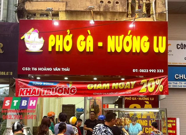 Bảng hiệu gà nướng nền Alu chữ nổi mica