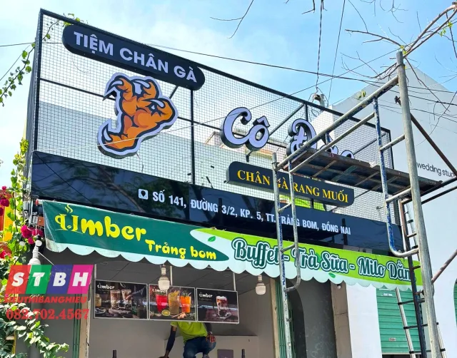 Bảng hiệu chân gà uy tín, thi công nhanh chóng, đúng tiến độ