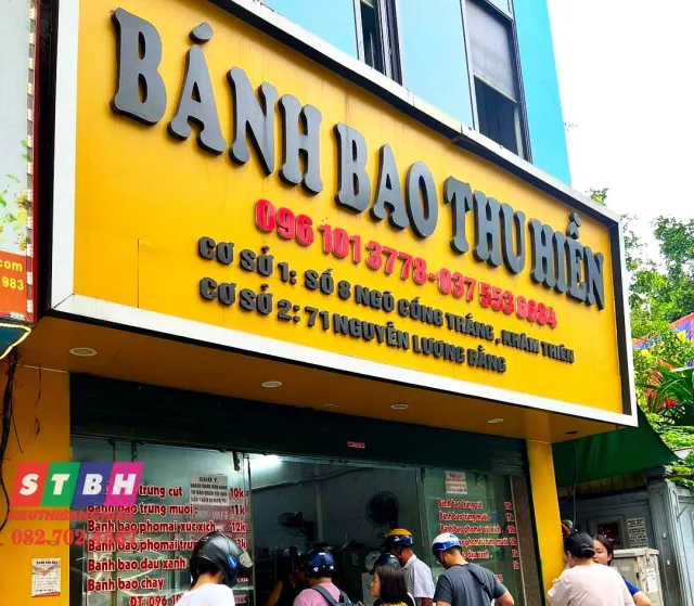 Bảng hiệu bánh bao đẹp rõ ràng phù hợp khu đông người