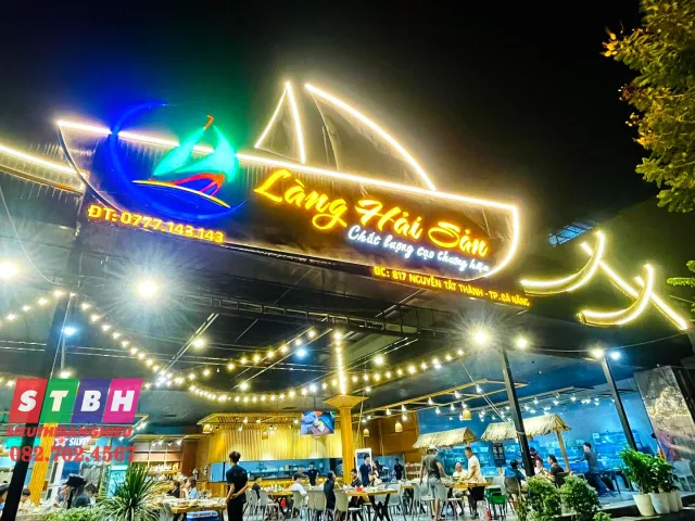 Bảng hiệu quán nhậu hải sản đẹp sang trọng dễ nhìn ban đêm