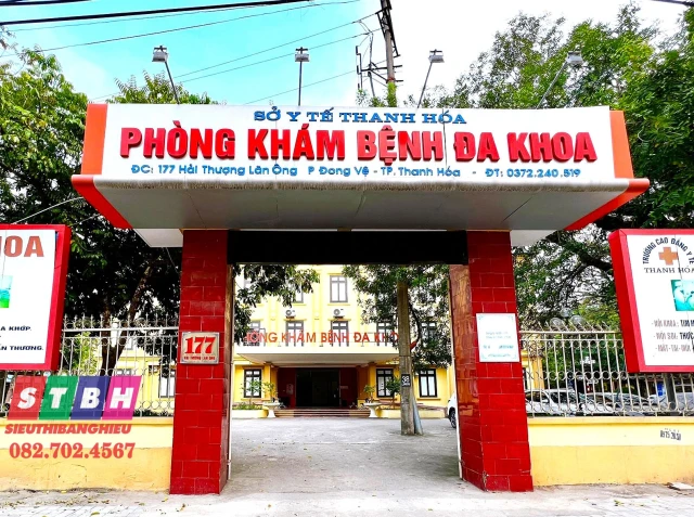 Bảng hiệu phòng khám đa khoa đẹp rõ chữ dễ nhìn