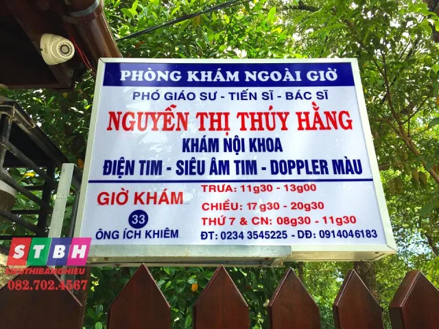 Bảng hiệu phòng mạch giá rẻ nhưng vẫn đảm bảo thẩm mỹ