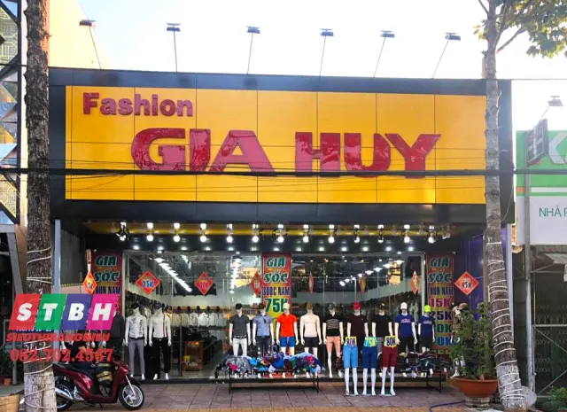 Bảng hiệu shop quần áo nam sang trọng, chữ nổi rõ ràng, dễ nhìn