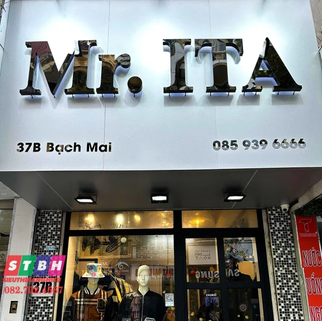 Bảng hiệu shop quần áo nam uy tín, thi công gọn gàng, chắc chắn