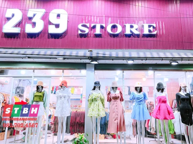 Bảng hiệu shop quần áo nữ uy tín bền đẹp theo thời gian