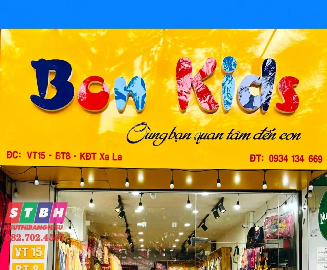 Bảng hiệu shop quần áo trẻ em đẹp, sang trọng, thu hút khách