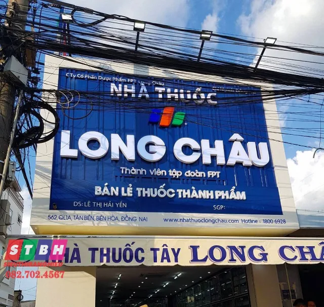 Bảng hiệu nhà thuốc Long Châu đẹp, uy tín, thiết kế chuyên nghiệp