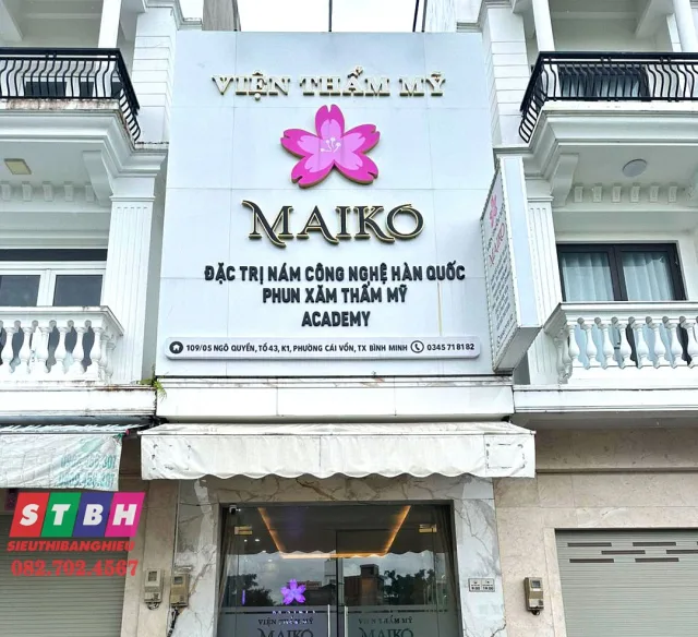 Bảng hiệu thẩm mỹ viện sang trọng thiết kế hiện đại dễ thu hút