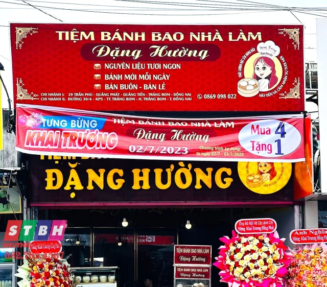 Bảng hiệu ăn vặt đẹp sang trọng thu hút khách ghé quán