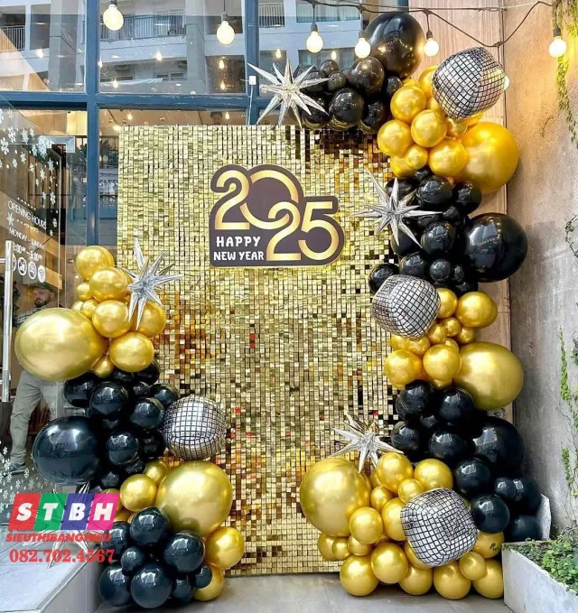 Backdrop Year End Party sang trọng giúp nâng tầm hình ảnh sự kiện