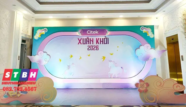 Backdrop Tết 2026 hiện đại sang trọng cho sự kiện cuối năm