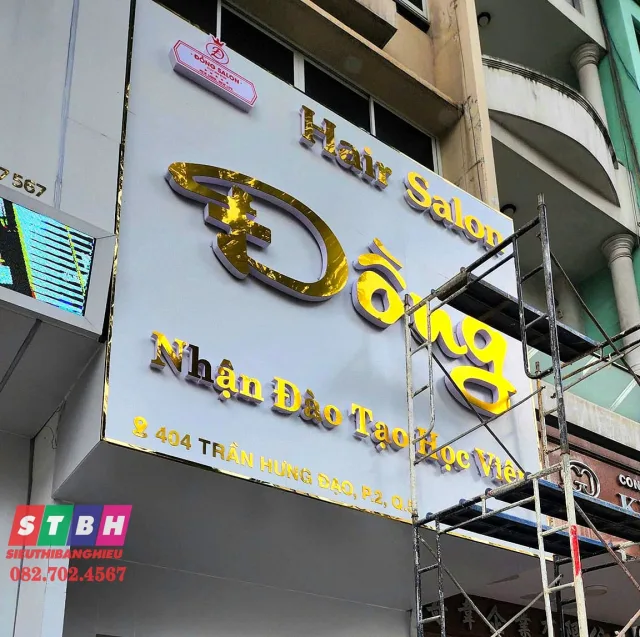 Thi công bảng hiệu quảng cáo Đồng Hair Salon tại 404 Trần Hưng Đạo, Quận 5