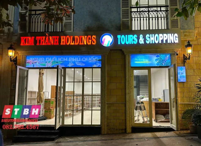 Làm bảng hiệu quảng cáo Phú Quốc theo phong cách trẻ trung