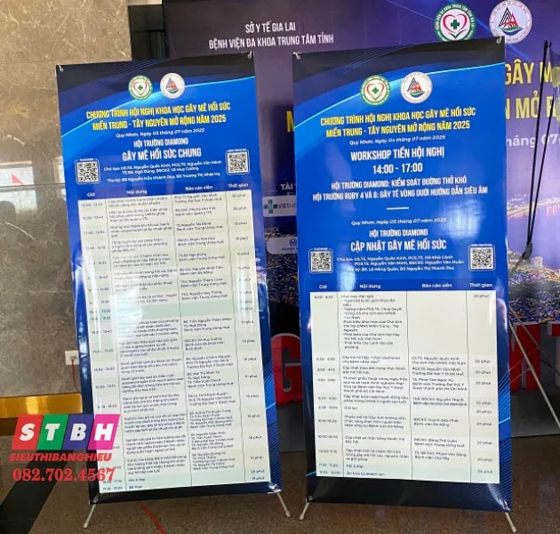 Standee Chữ X đẹp giá rẻ chất lượng cao dễ di chuyển