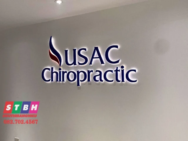 Logo mica sang trọng đẹp uy tín giá rẻ thi công nhanh chóng