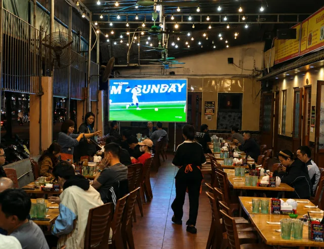Màn hình LED cafe xem bóng đá chất lượng cao