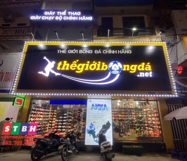 Bảng hiệu shop thể thao đẹp đơn giản nhưng nổi bật