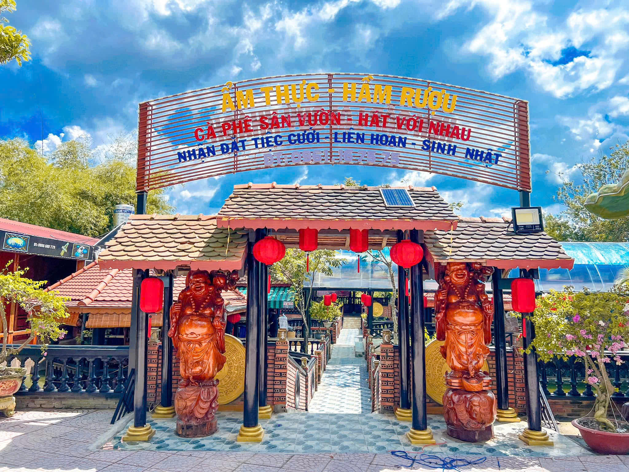 Bảng hiệu phong thủy