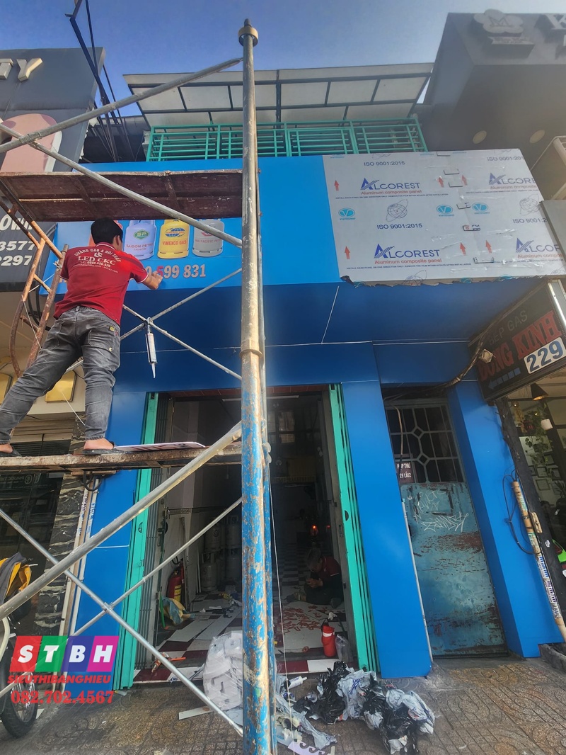 Khảo sát thi công bảng hiệu