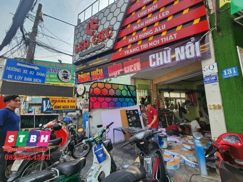 Xưởng siêu thị bảng hiệu tại Tân Phú