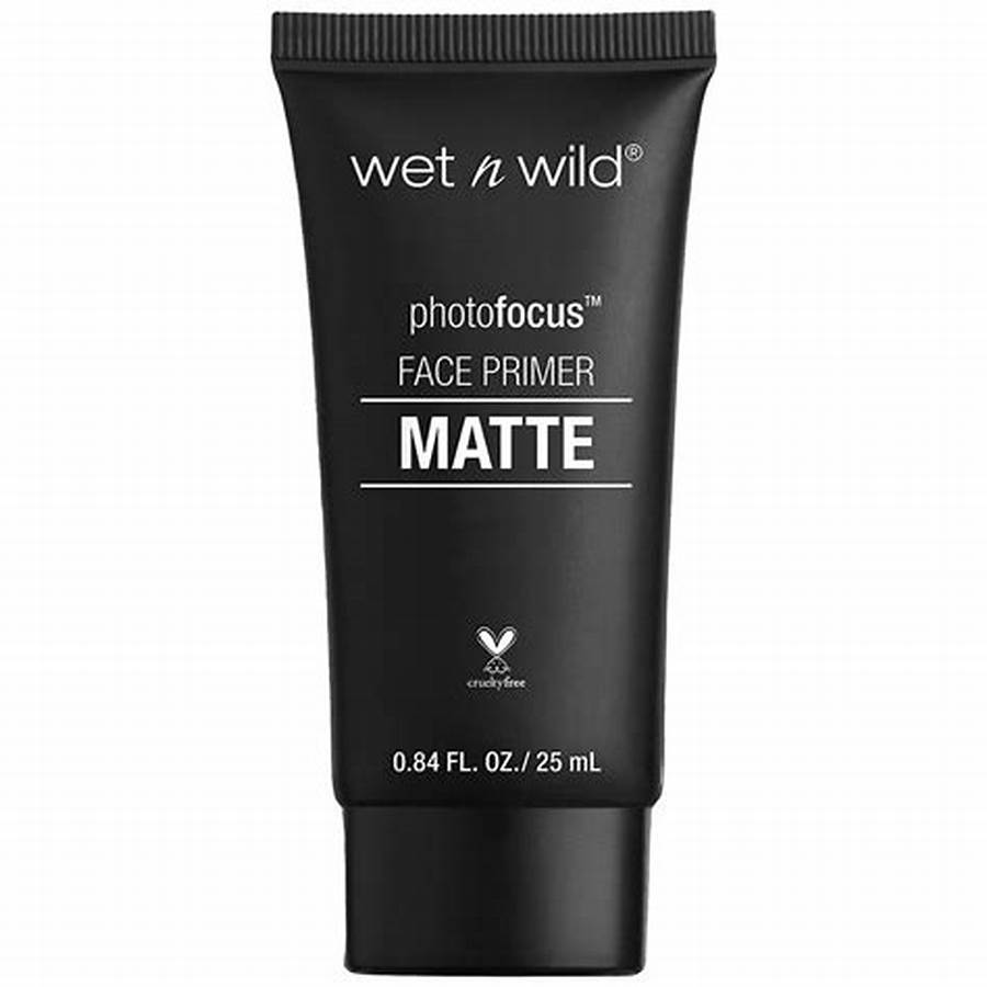Wet n Wild Photo Focus Matte Face Primer - Partners in Prime, Oil-Absorbing Pore-Blurring Primer, 25ml