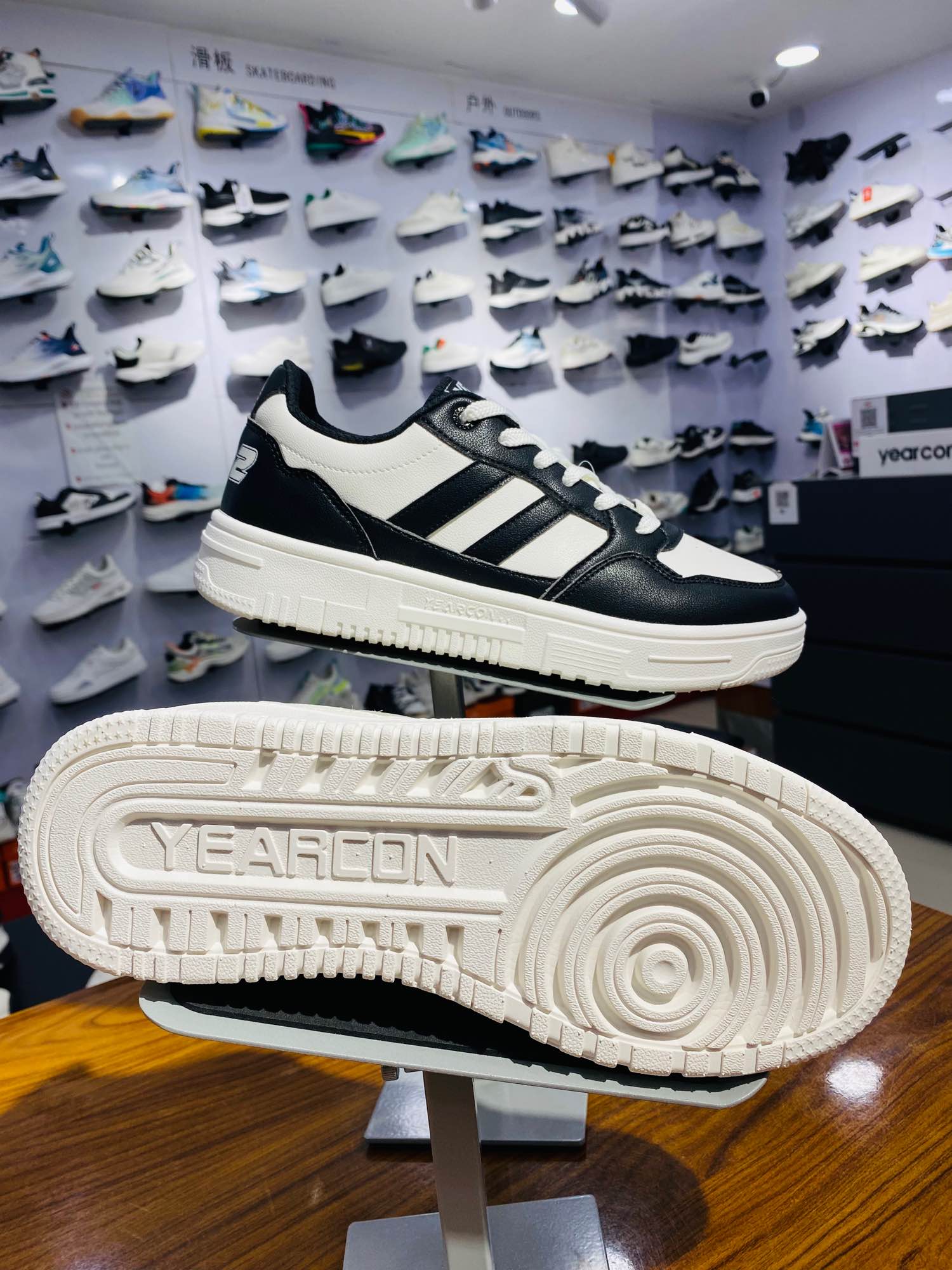 Yearcon Casual Sneakers for Men and Women - Lace-Up Everyday Shoes