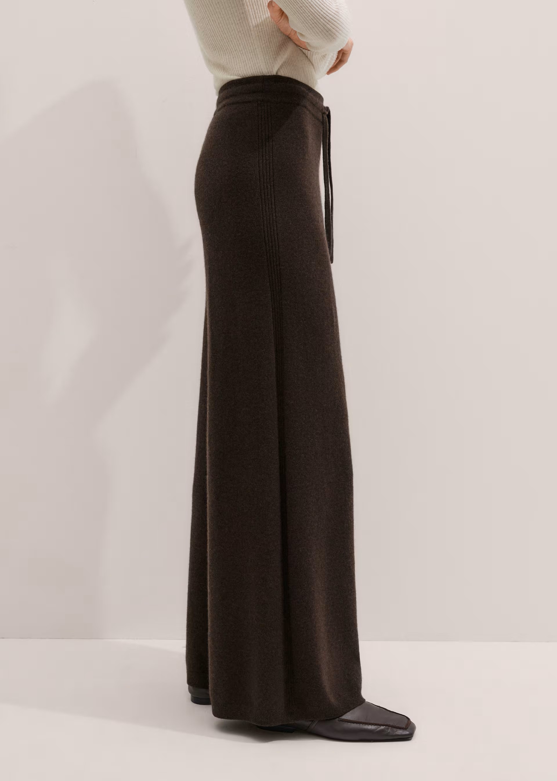 Wide-Leg 100% Cashmere Knit Pant