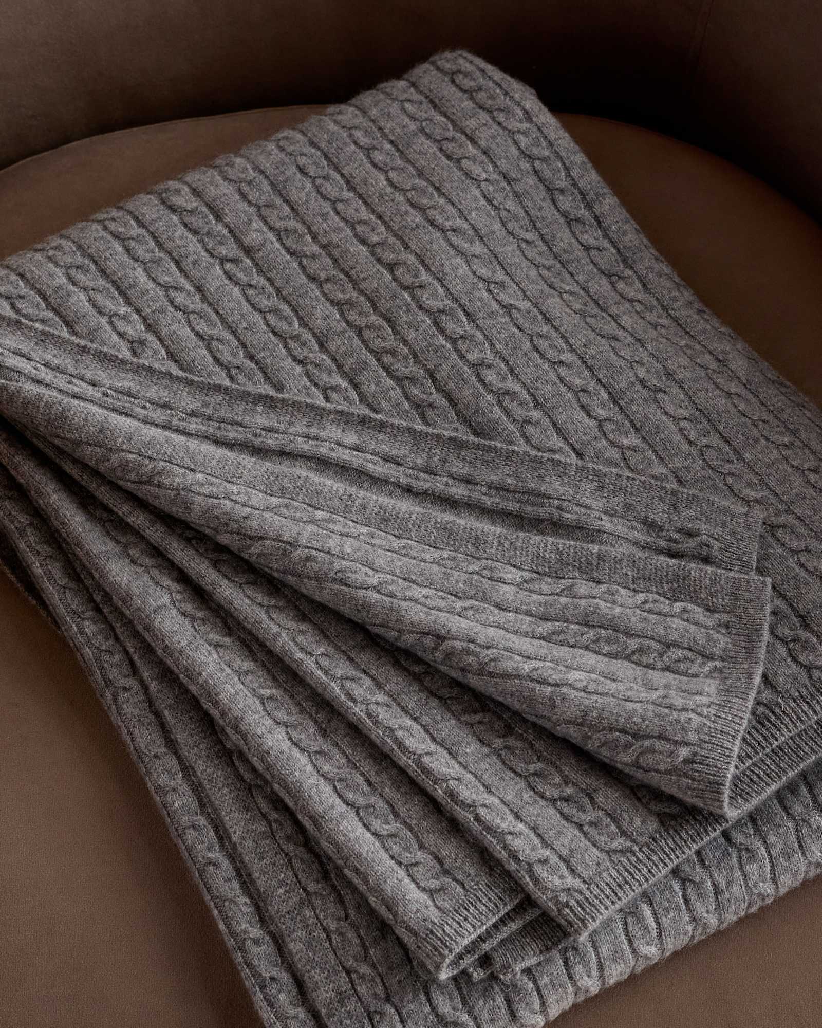 Cable Knit Mongolian Cashmere Throw