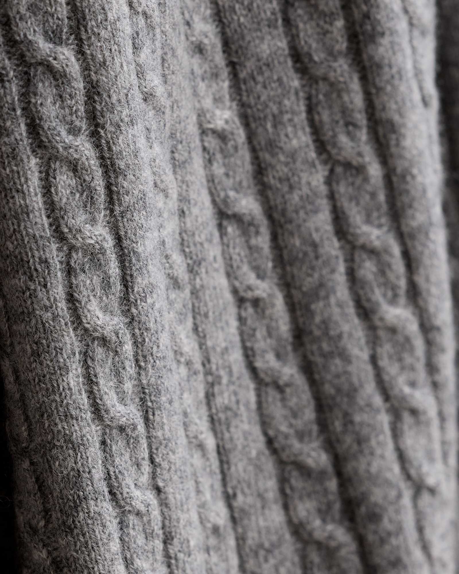 Cable Knit Mongolian Cashmere Throw