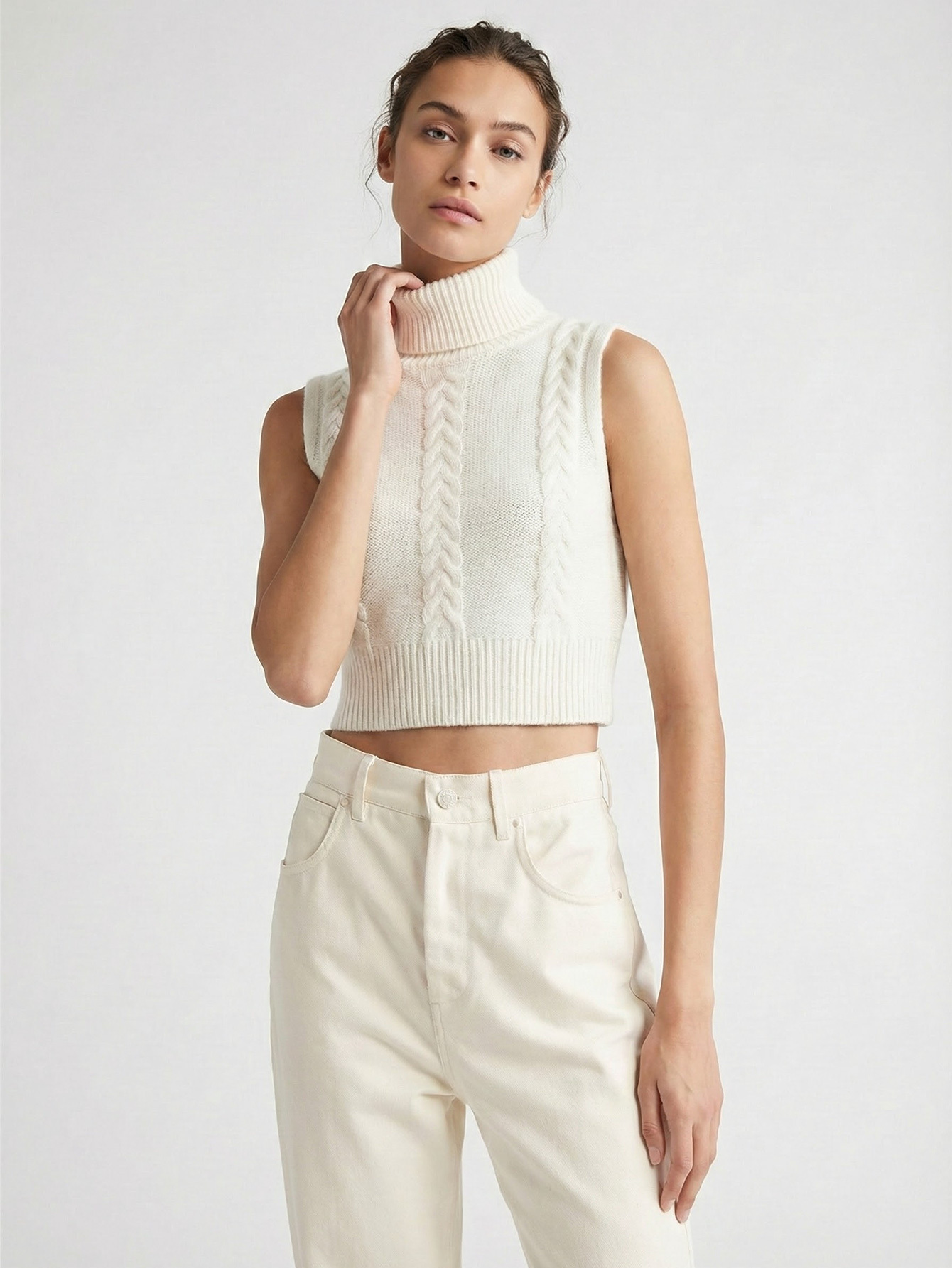 Classic Cable Knit Sleeveless Turtleneck Vest