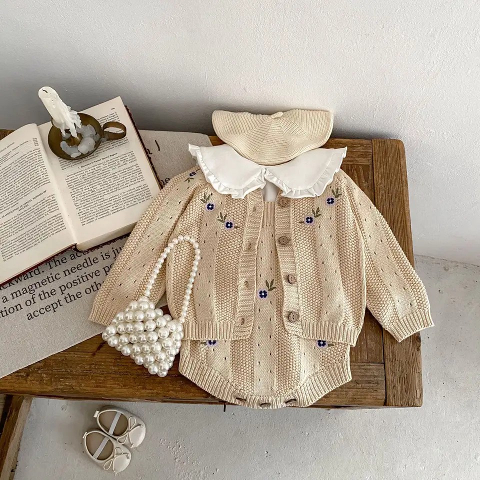 Beige Organic Cotton Viola Embroidery Baby Set
