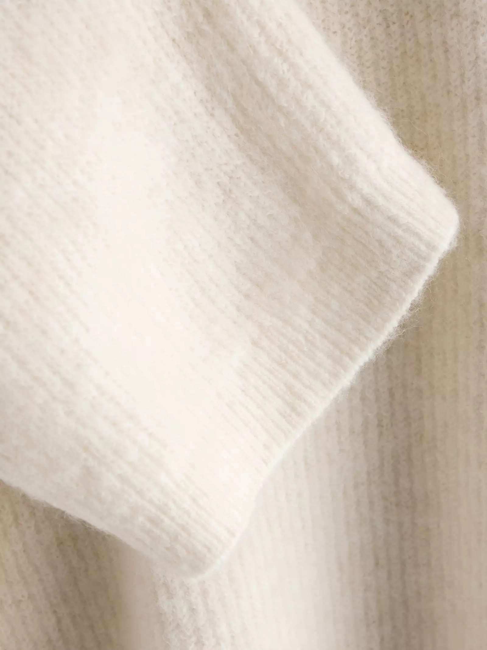 Recycled Polyester Short-Sleeved Knitted Jumper