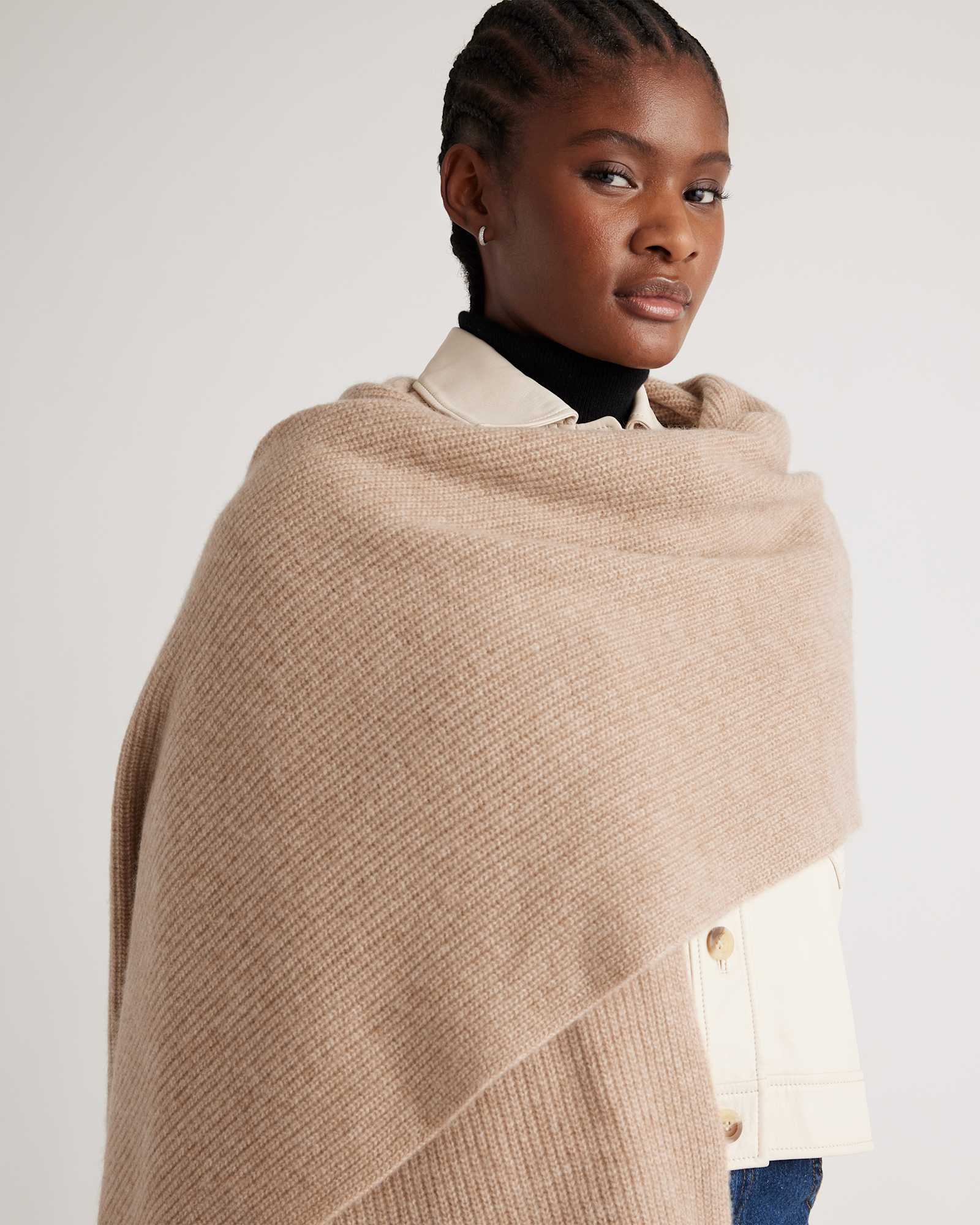 SCARVE Hover