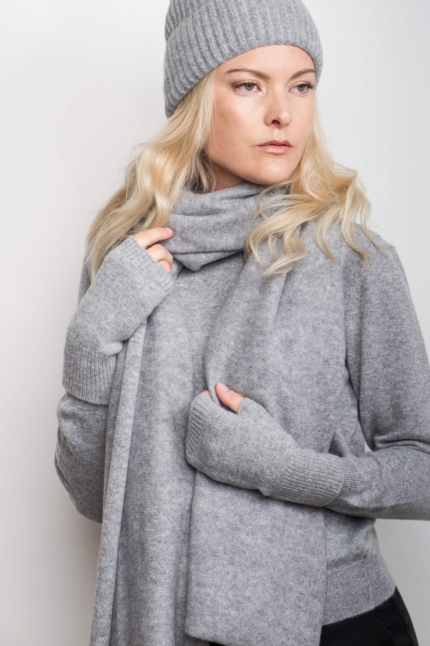 Pure Cashmere Fingerless Gloves