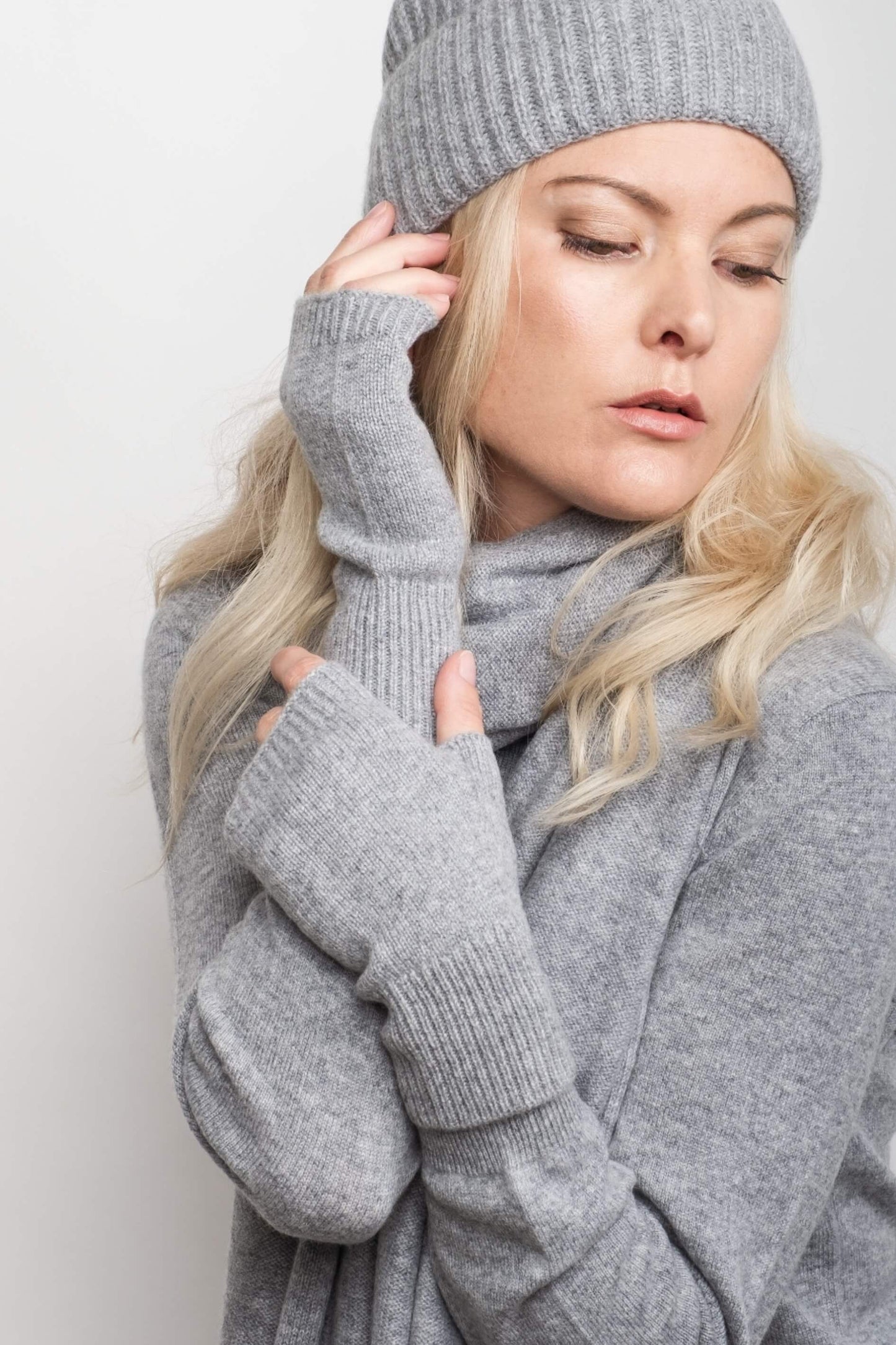 Pure Cashmere Fingerless Gloves