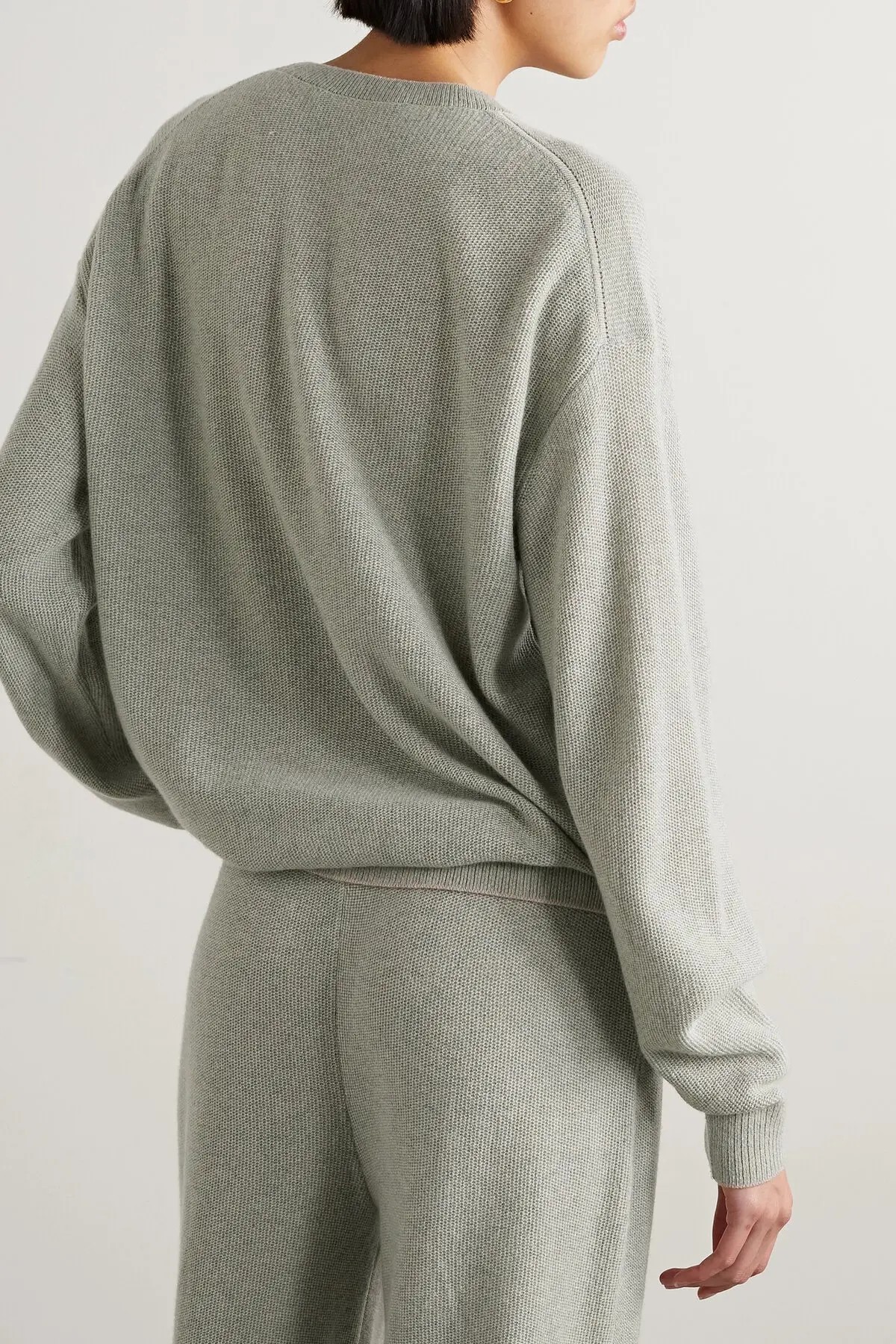 Luxe Slim-Fit Cashmere Pullover