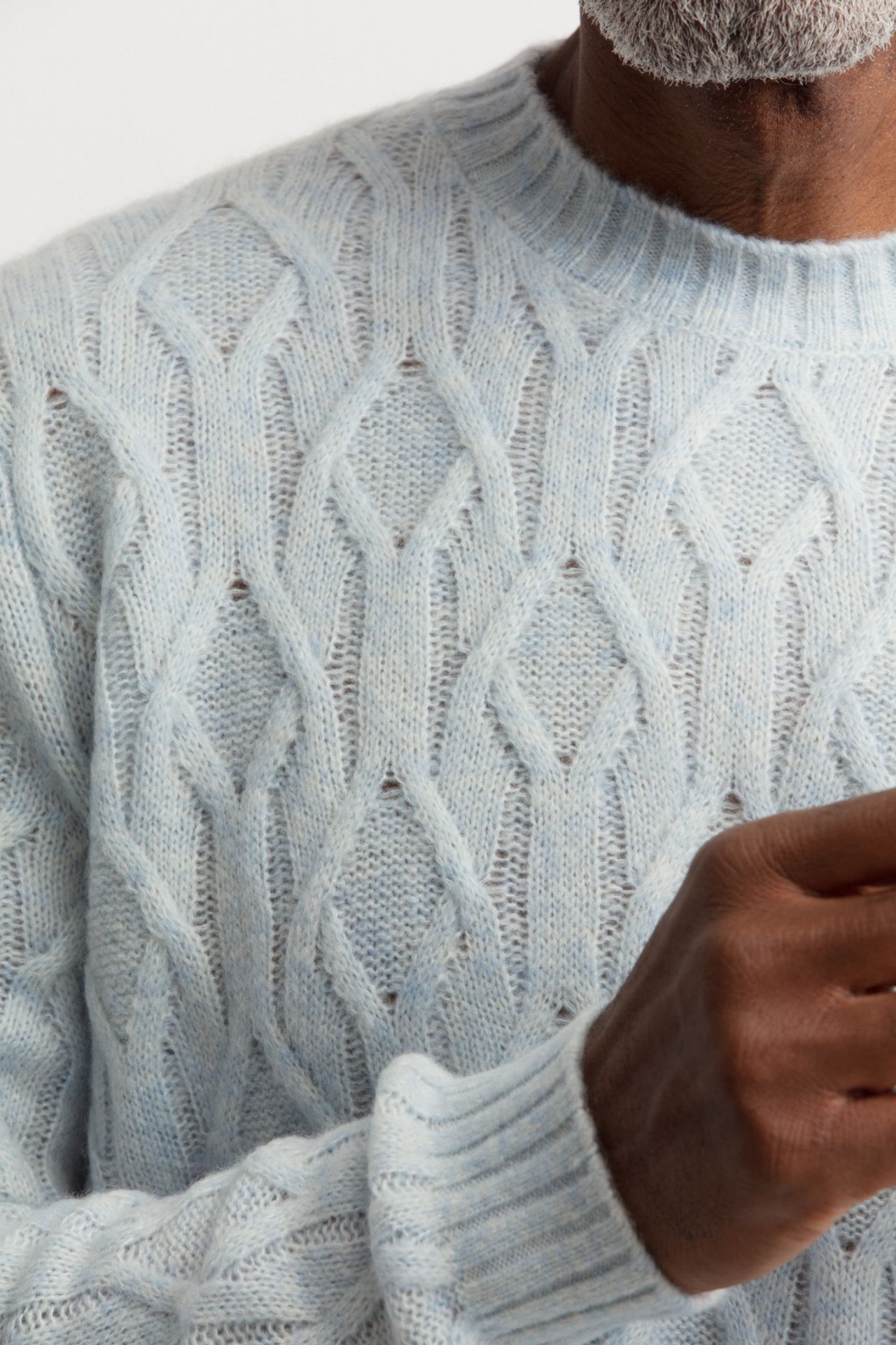 Men’s Luxury Cashmere-Silk Cable Knit Sweater