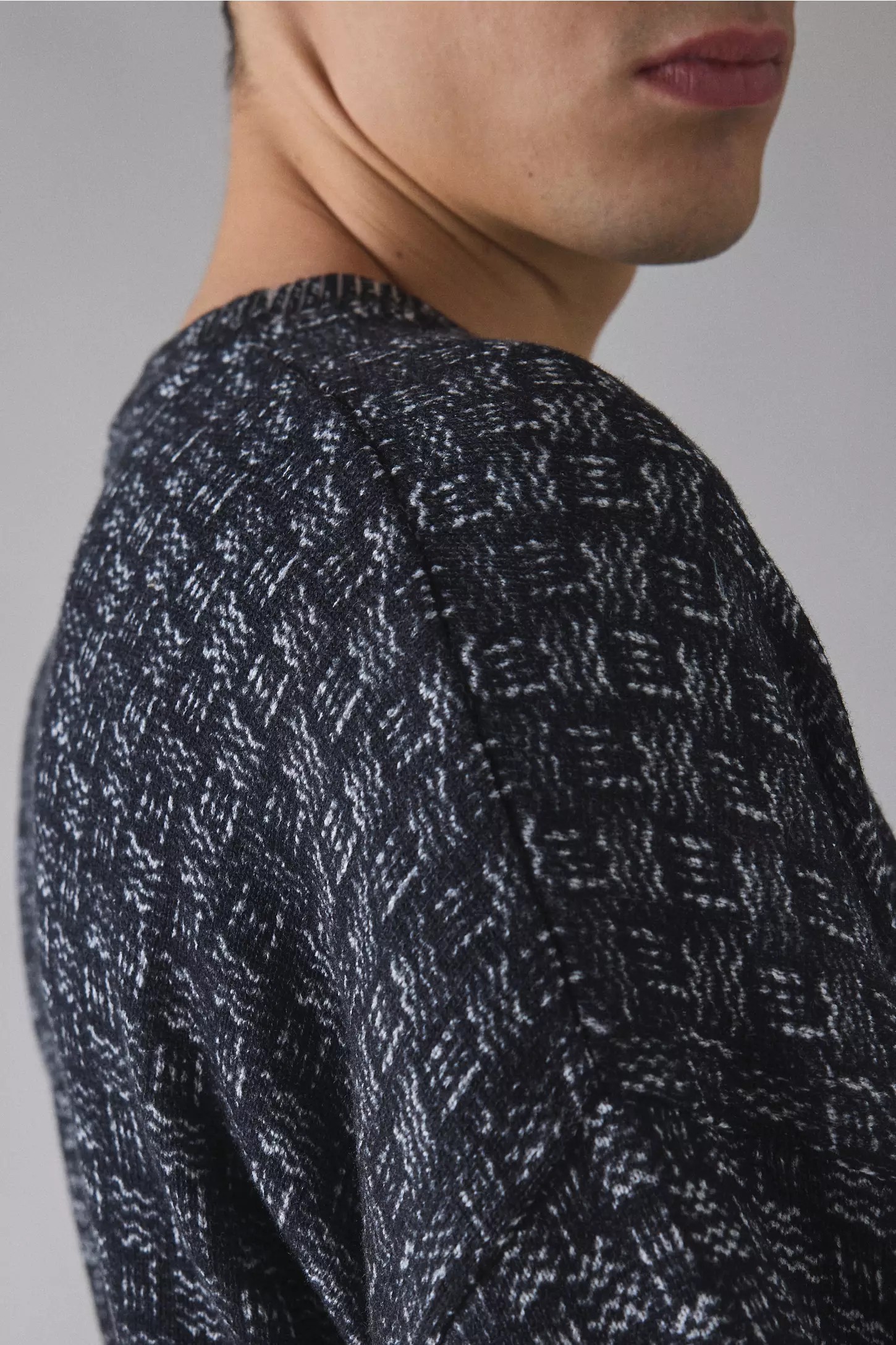 Men’s Textured Pattern Crew Neck Sweater