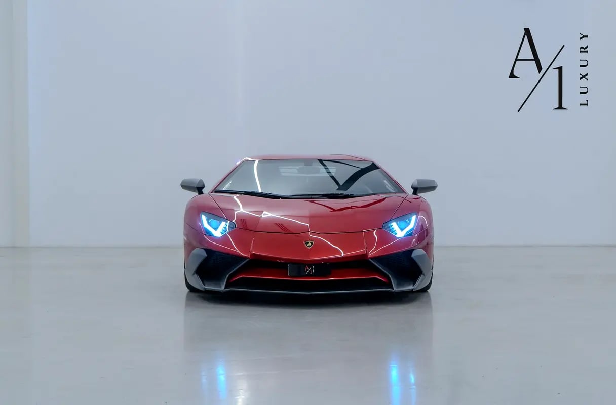 2016 Lamborghini Aventador SV (1 di 600) With Original Novitec Parts, Excellent Condition, GCC Specs - Thumbnail 4