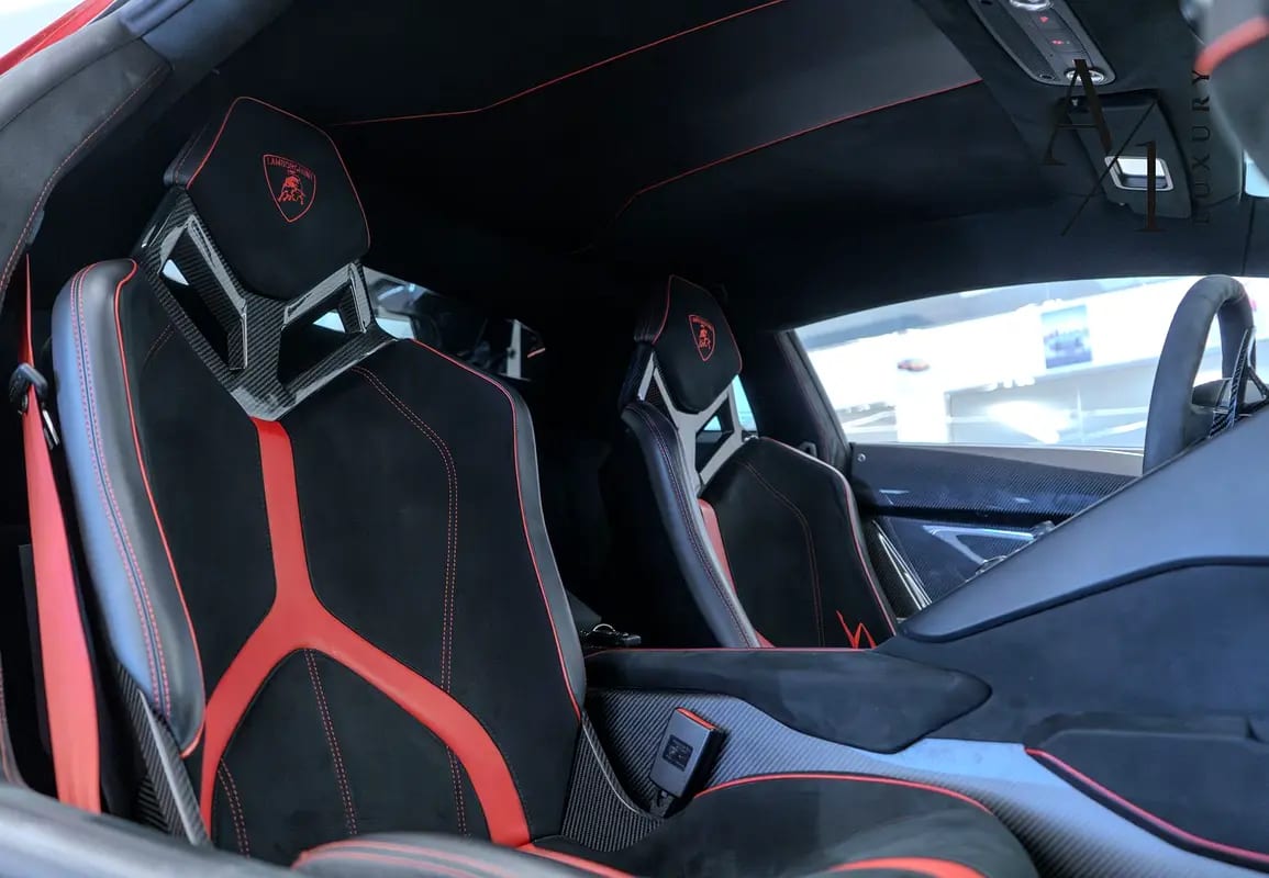 2016 Lamborghini Aventador SV (1 di 600) With Original Novitec Parts, Excellent Condition, GCC Specs - Thumbnail 10