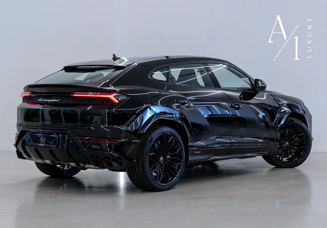 2025 Lamborghini Urus SE, Brand New, Fully Loaded, Excellent Condition - Thumbnail 3