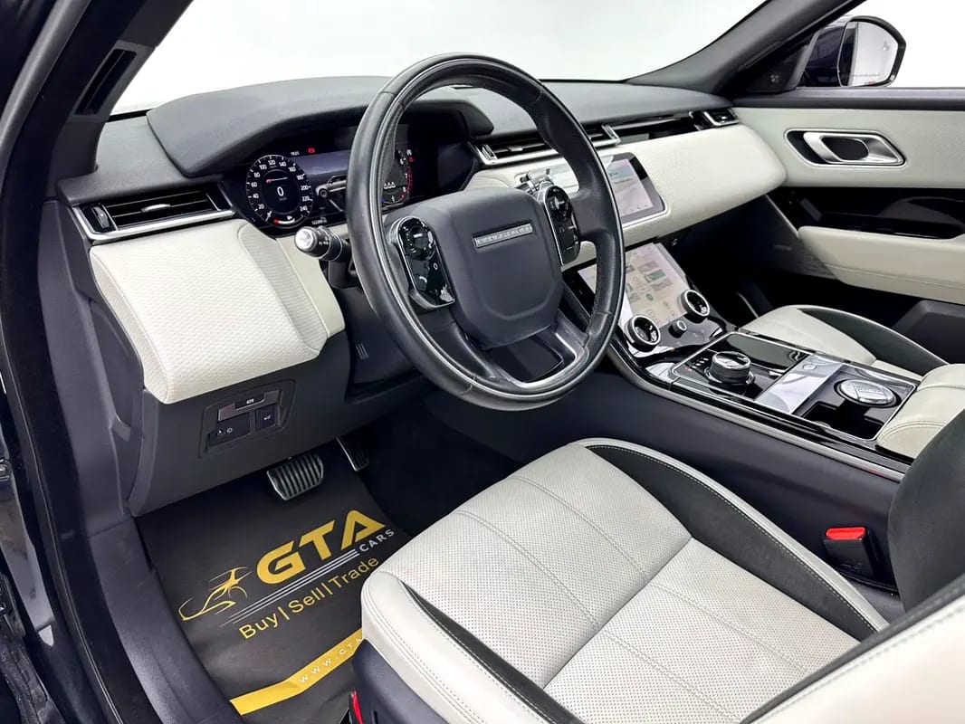 2020 Range Rover Velar SE R-Dynamic P250, 1 Years Warranty Unlimited Km, Range Rover FSH, GCC - Thumbnail 9